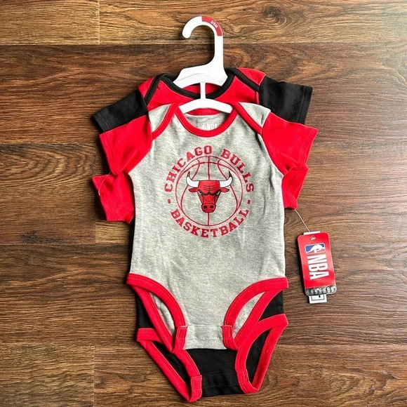 NWT Chicago Bulls Baby Onesie Set | (3) Chicago Bulls Baby Onesies | Chicago - Picture 1 of 9
